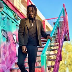 Meet your Posher, Kentrello